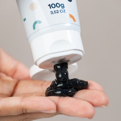 Exfoliante Facial de Carbón Activado - Della&Delle